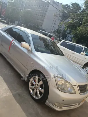 Toyota Crown Royale 2005 Silver