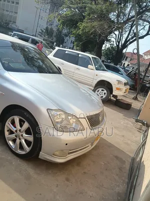 Toyota Crown Royale 2005 Silver