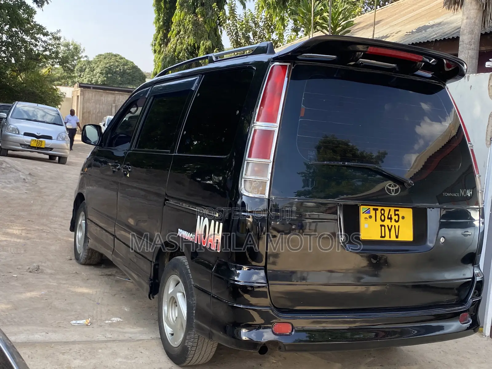 Toyota Noah 2001 Black
