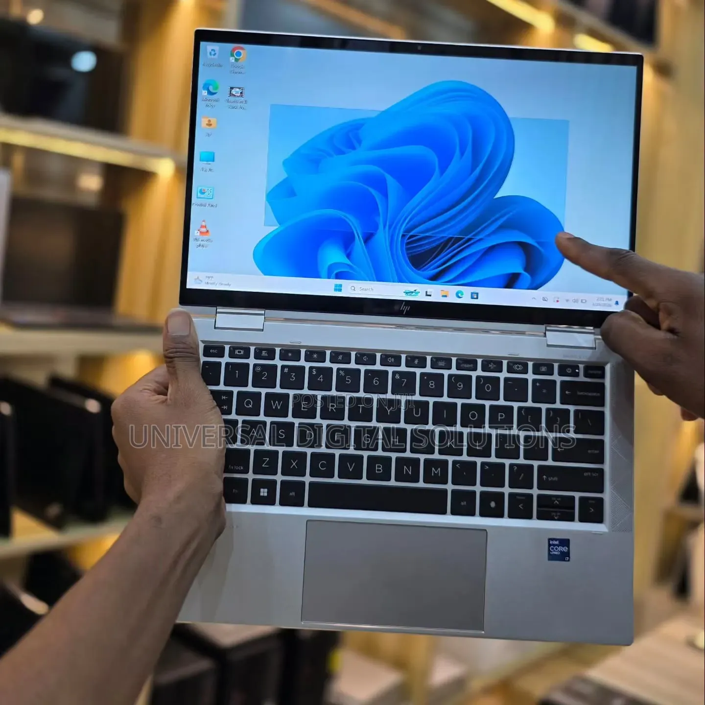 New Laptop HP EliteBook x360 1030 G8 16GB Intel Core i7 SSD 512GB