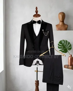 ​Men's Classic Black 3-Piece Tuxedo With Velvet Peak Lapels