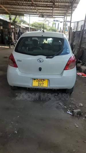Toyota Vitz 2007 Pearl