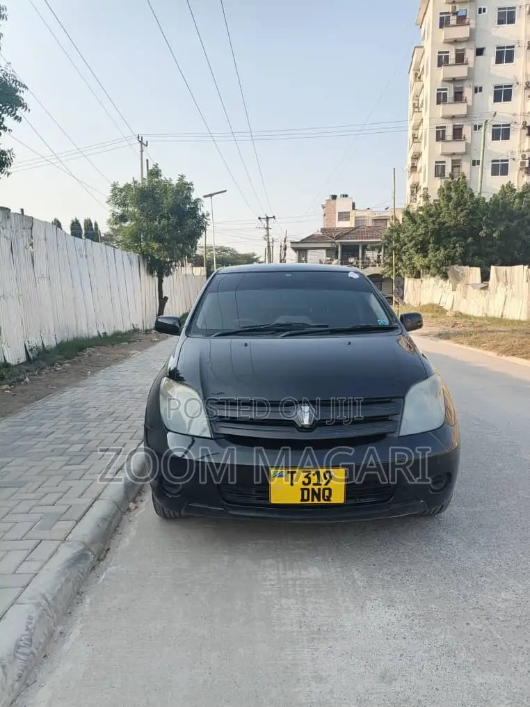 Toyota IST 2003 Black