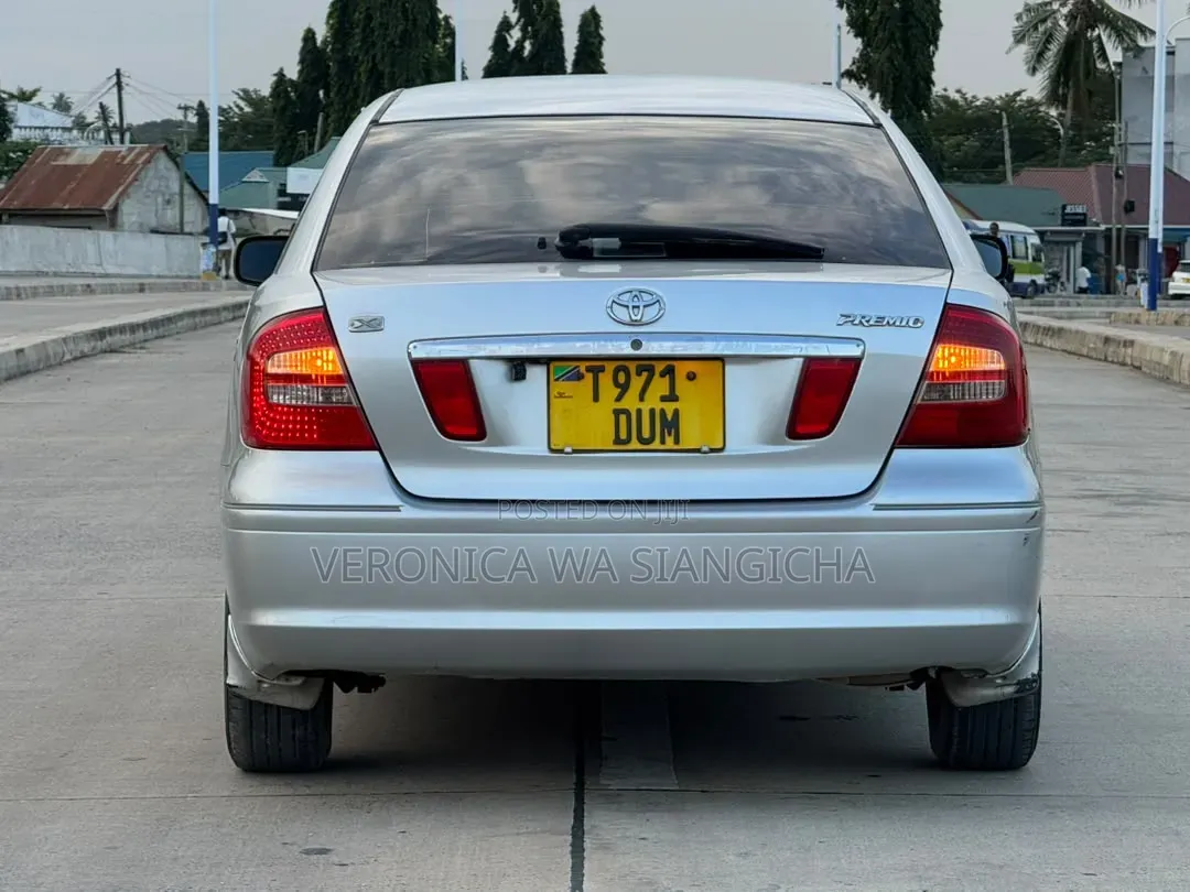 Toyota Premio 2005 Silver
