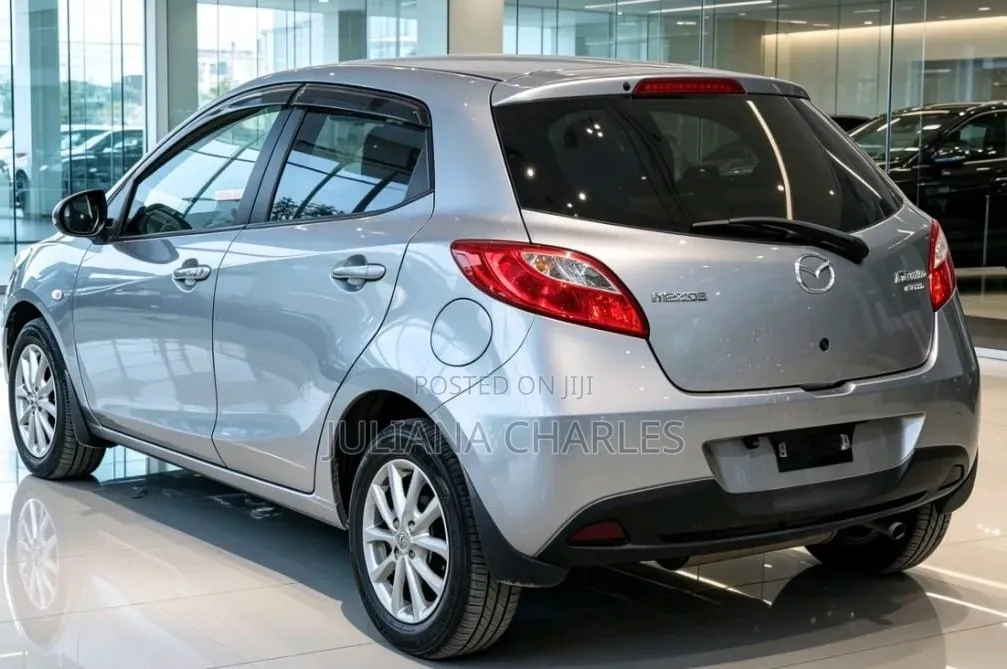 Mazda Demio 2011 Silver