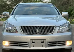 Toyota Crown Royale 2005