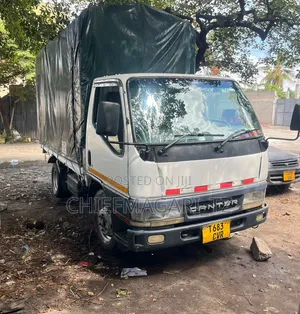 Mitsubishi Canter 2000 White