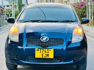 Toyota Vitz 2005