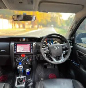 Toyota Fortuner 2021