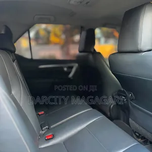 Toyota Fortuner 2021