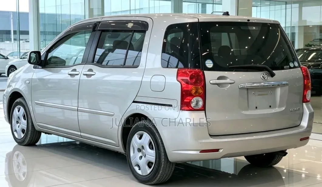 Toyota Rumion 1.5 FWD 2023 Gold
