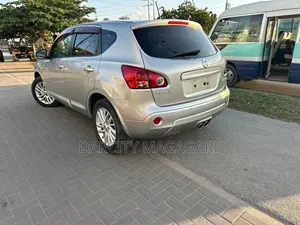 Nissan Dualis 2010 Silver