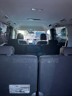 Toyota Noah 2009