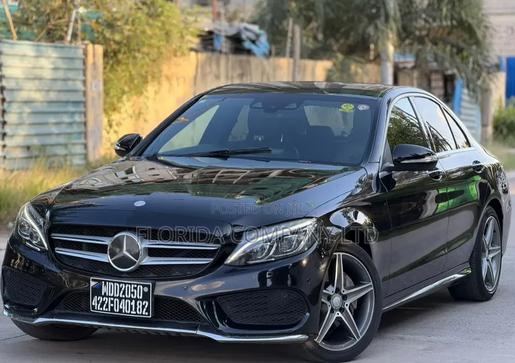 Mercedes-Benz C200 2015 Black
