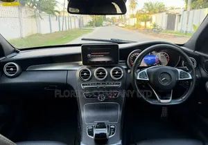 Mercedes-Benz C200 2015 Black