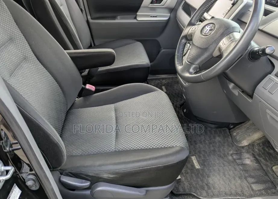 Toyota Noah 2007 Black