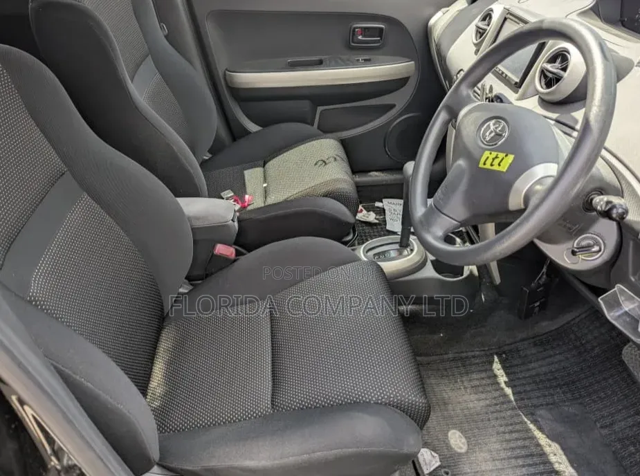 Toyota IST 2004 Black