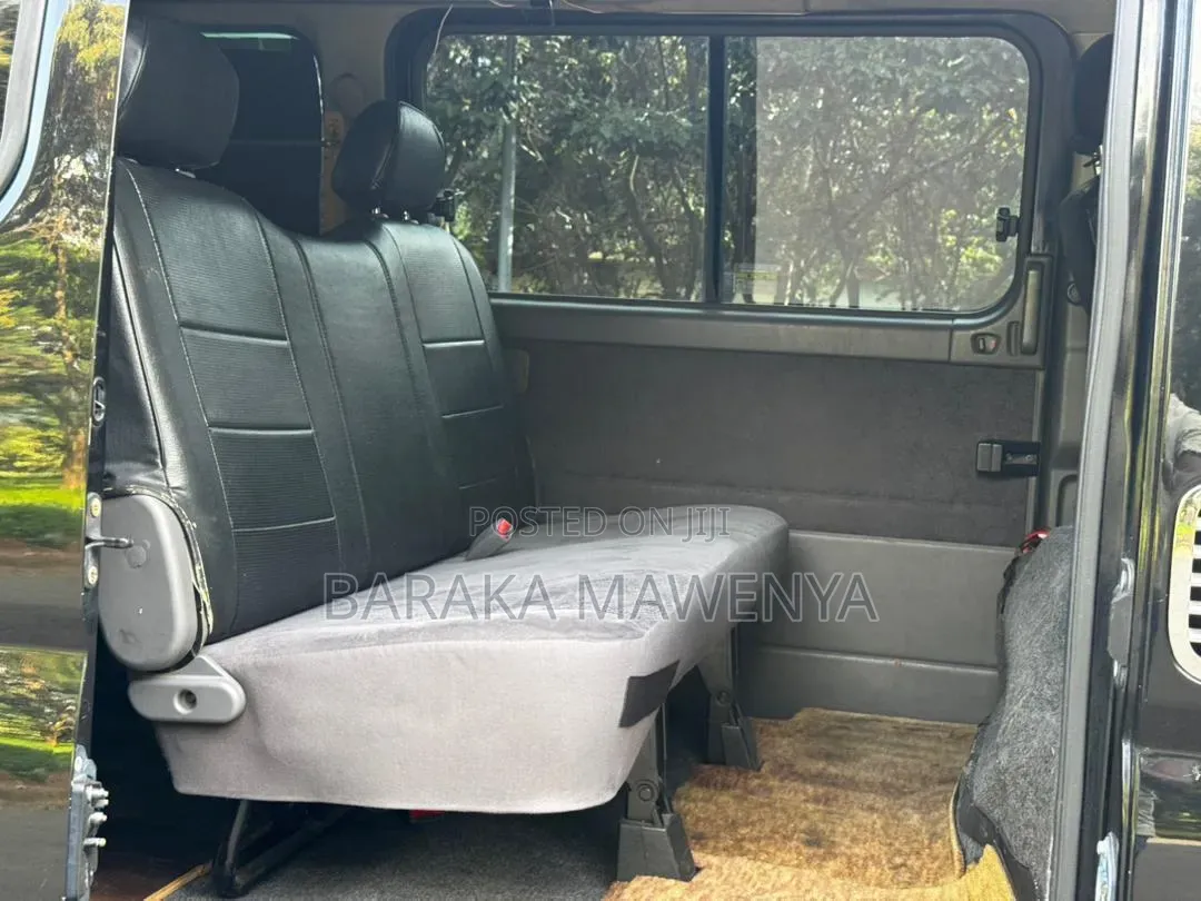 Nissan Caravan 2009 Blue