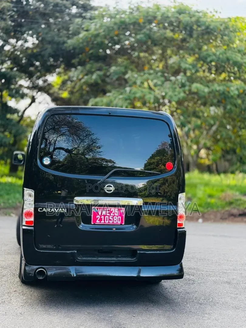 Nissan Caravan 2009 Blue