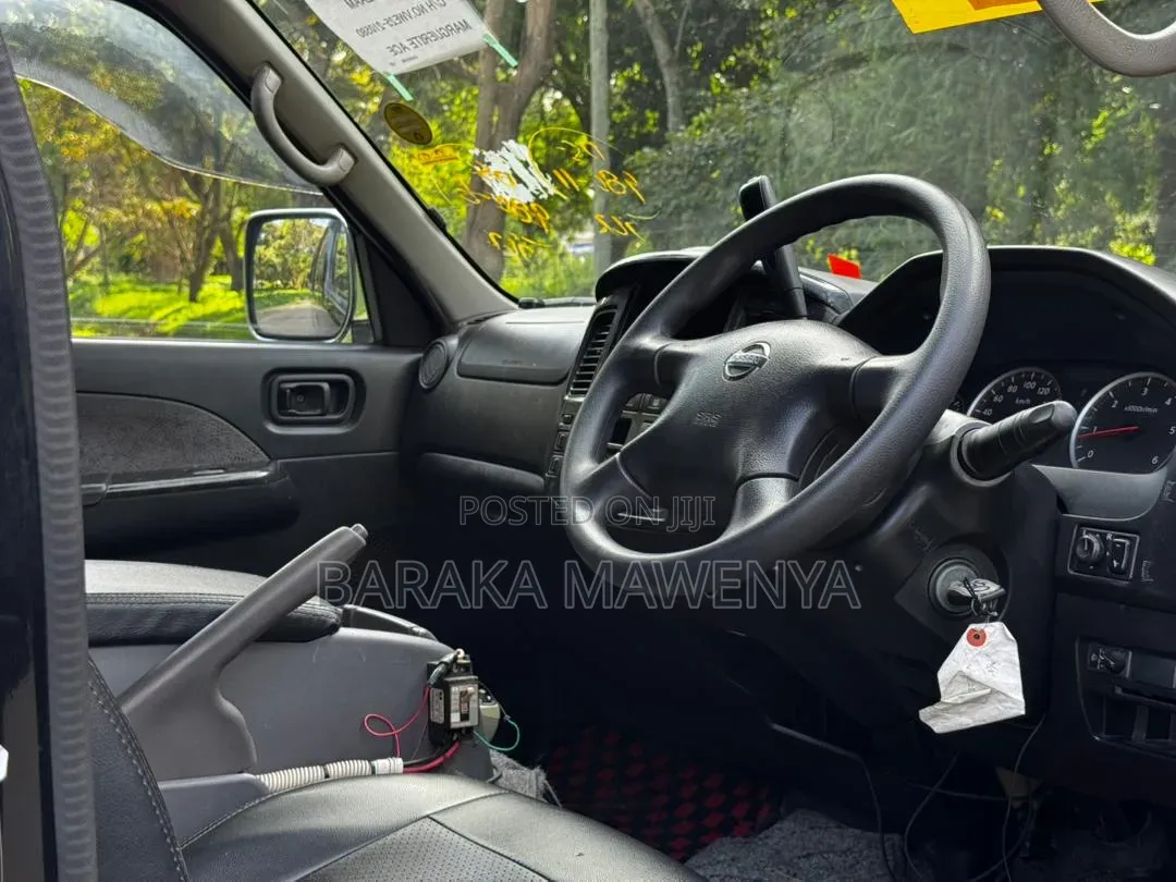 Nissan Caravan 2009 Blue