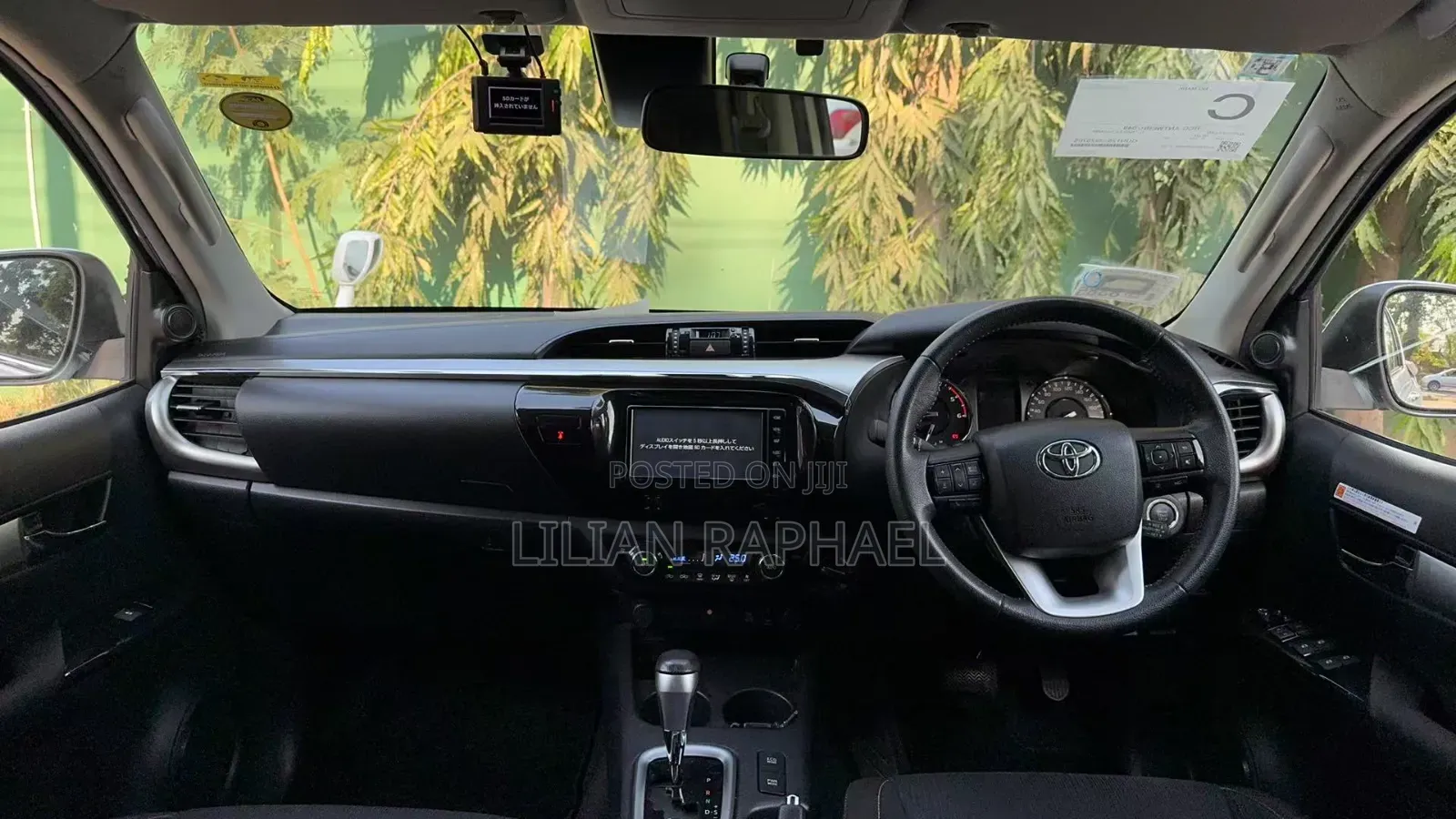 Toyota Hilux 2021 White