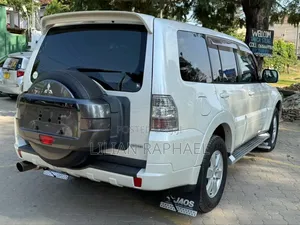 Mitsubishi Pajero 2007 White