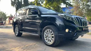 Toyota Land Cruiser Prado 2016 Black