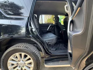 Toyota Land Cruiser Prado 2016 Black