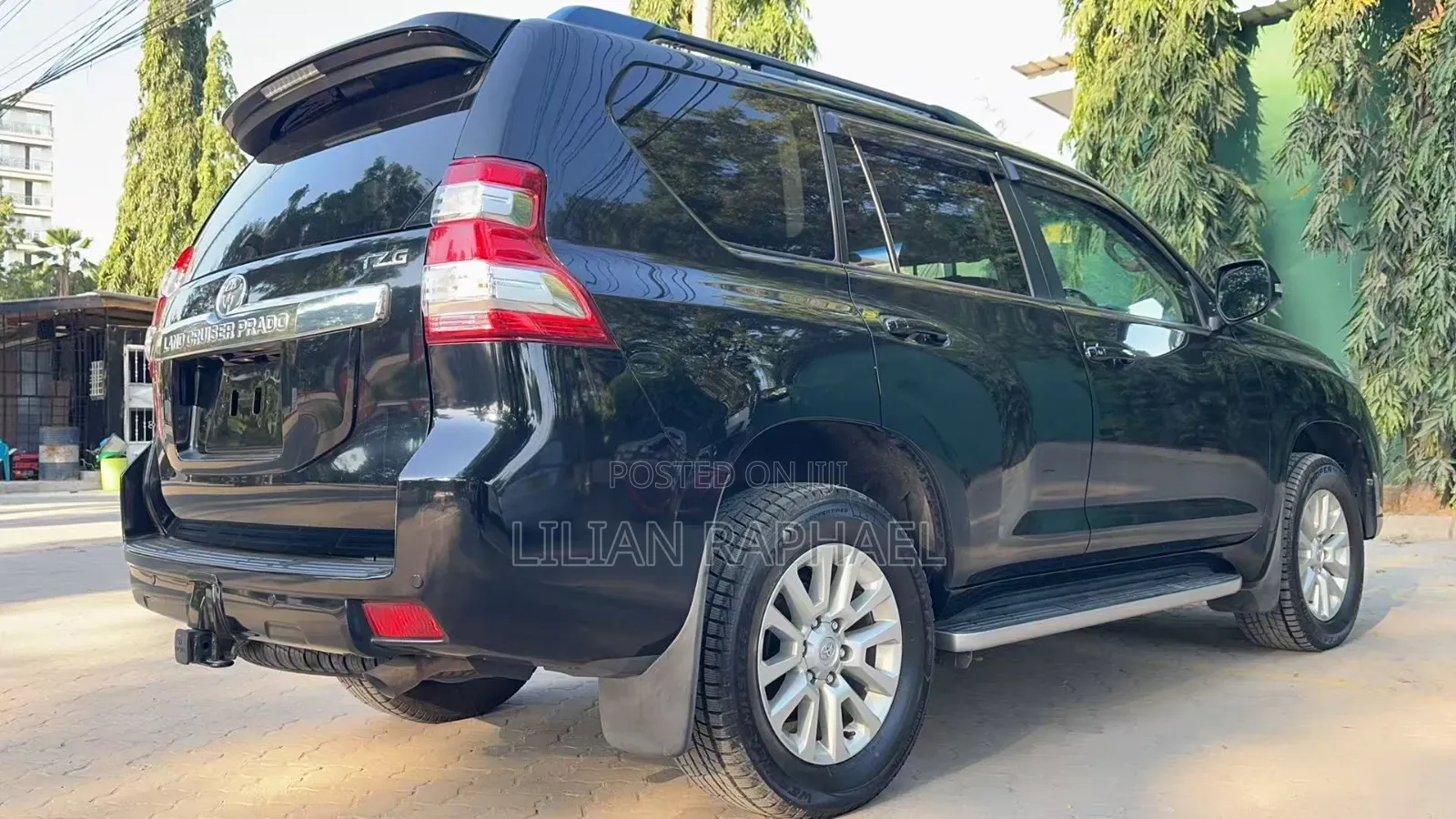 Toyota Land Cruiser Prado 2016 Black