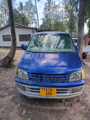Toyota Noah 2004 Blue