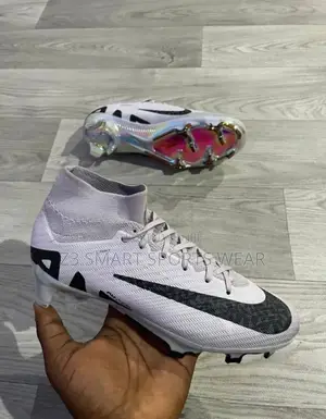 Air Zoom Sports Shoes