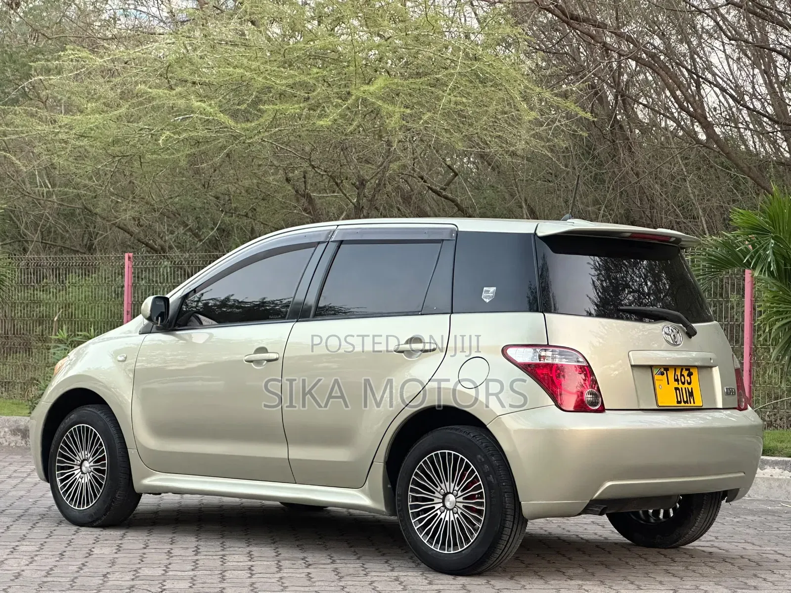 Toyota IST 2006 Gold