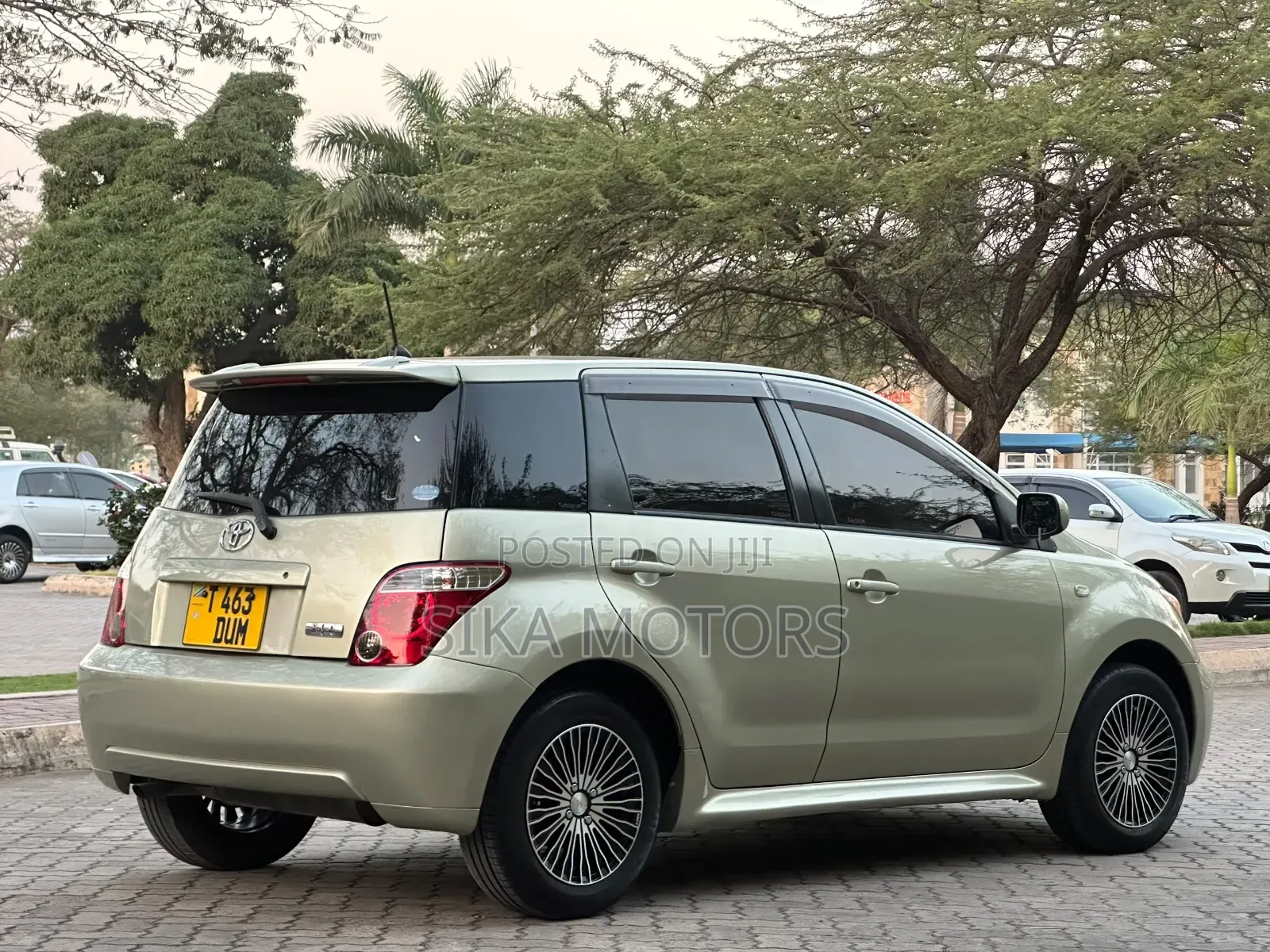 Toyota IST 2006 Gold
