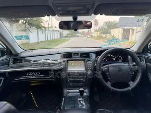 Toyota Crown 2006 Black