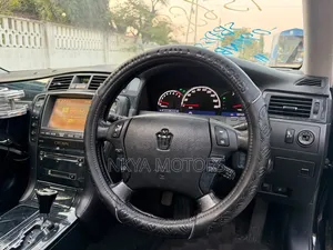 Toyota Crown 2006 Black