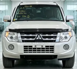 Mitsubishi Pajero 2013 White