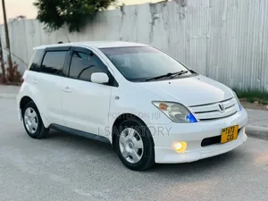 Toyota IST 2003 White