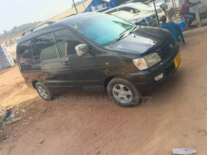 Toyota TownAce Noah 1996 Black