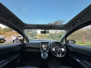 Toyota Ractis 2015 Gray