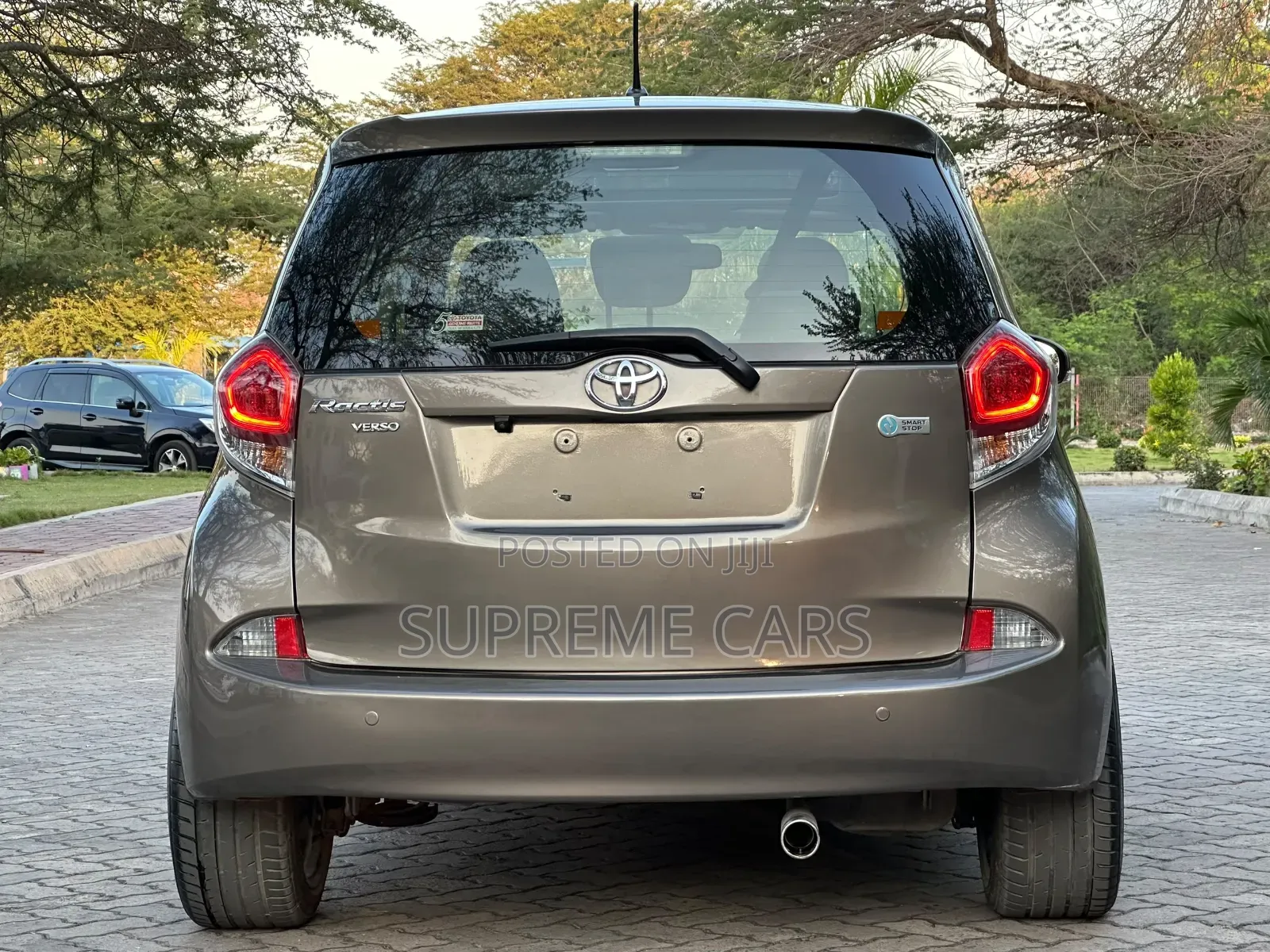 Toyota Ractis 2015 Gray