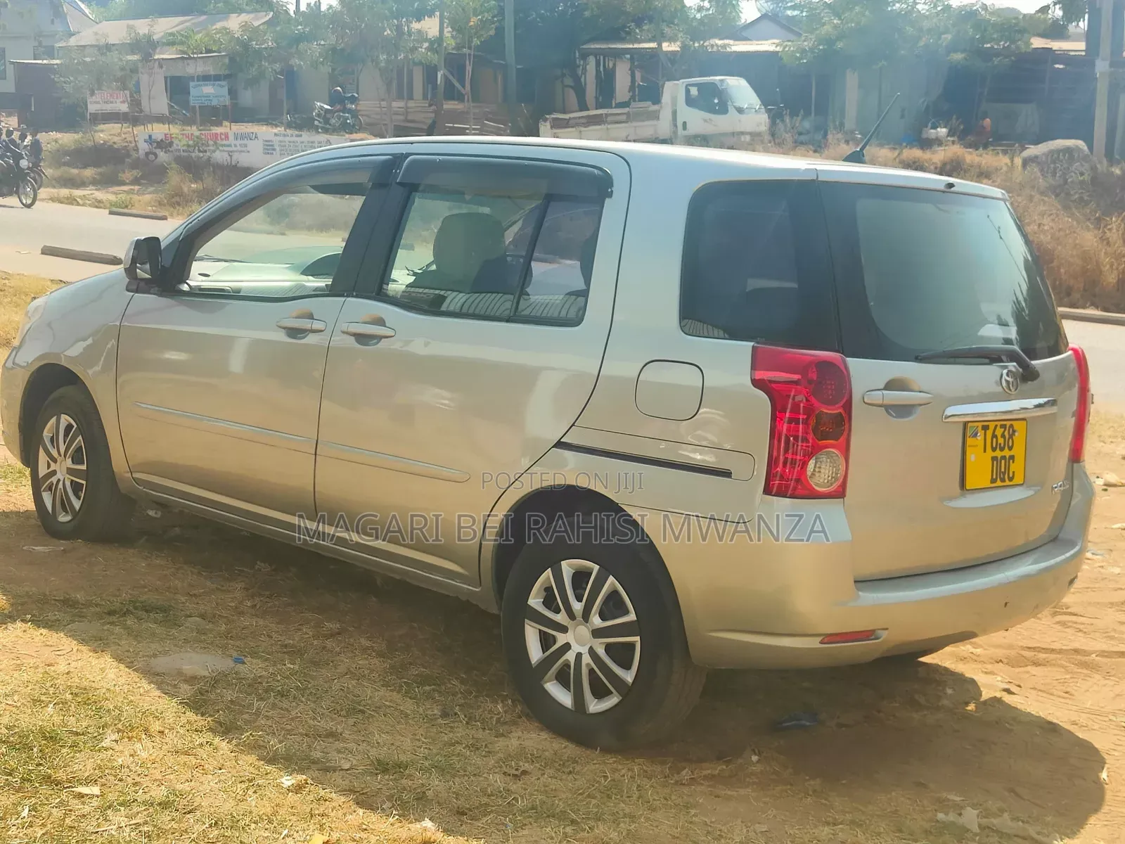 Toyota Raum 2004 Silver