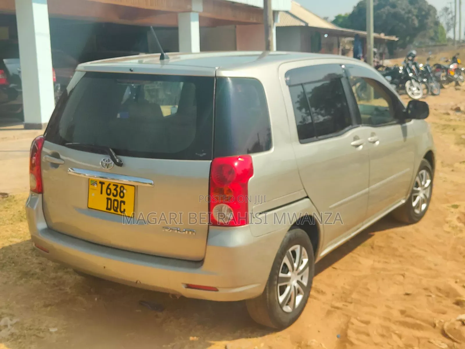 Toyota Raum 2004 Silver