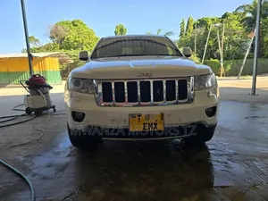 Jeep Cherokee 2013 White