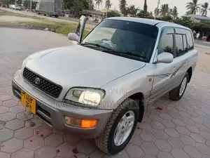 Toyota RAV4 Base FWD 2001 Silver