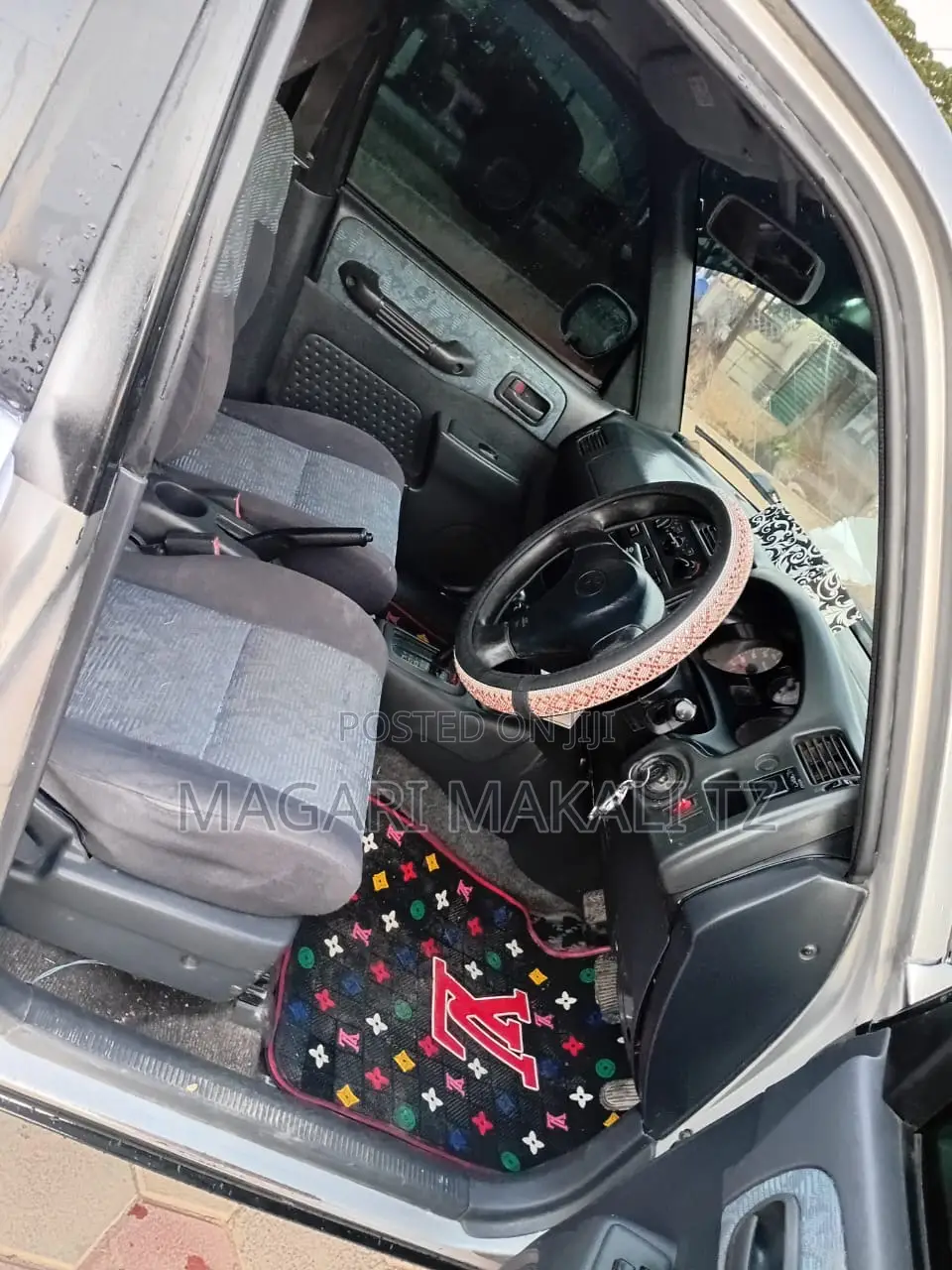 Toyota RAV4 Base FWD 2001 Silver