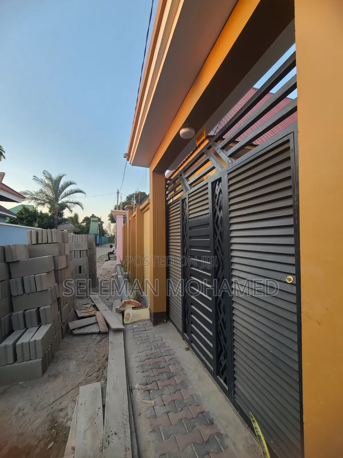 Furnished 3bdrm House in Biriani Real Estate, Chamazi for sale