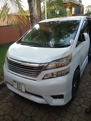 Toyota Vellfire 2011 White