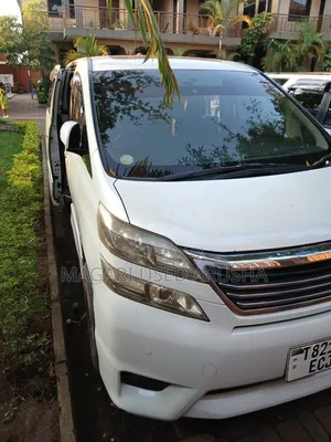 Toyota Vellfire 2011 White