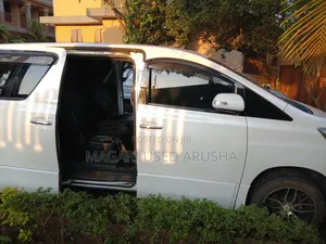 Toyota Vellfire 2011 White