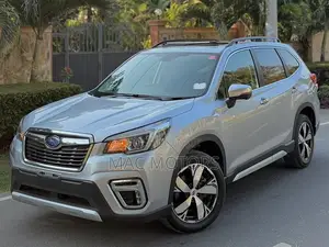 Subaru Forester 2019 Silver